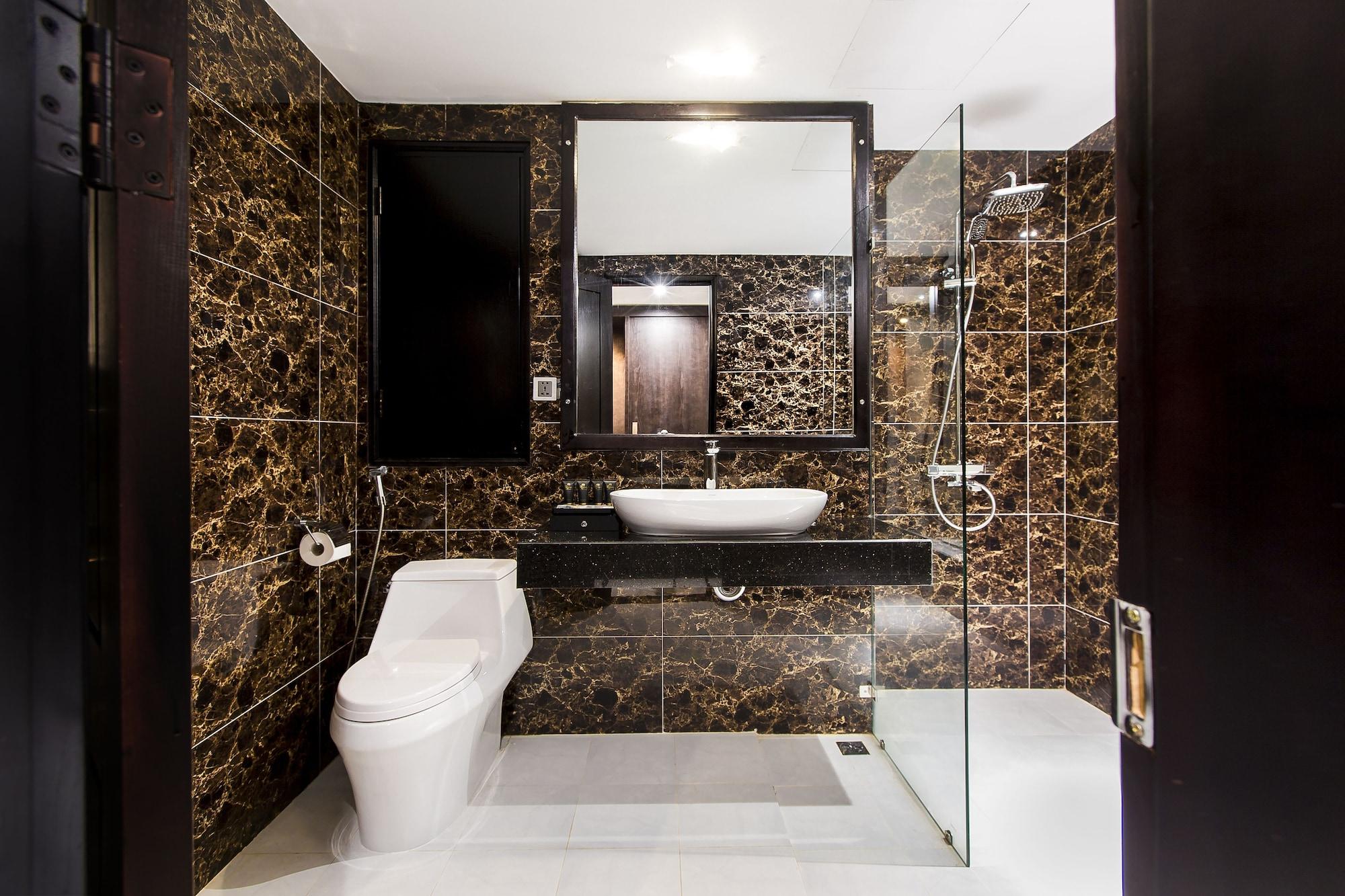 Royal Quang Binh Hotel Ντονγκ Χόι Εξωτερικό φωτογραφία
