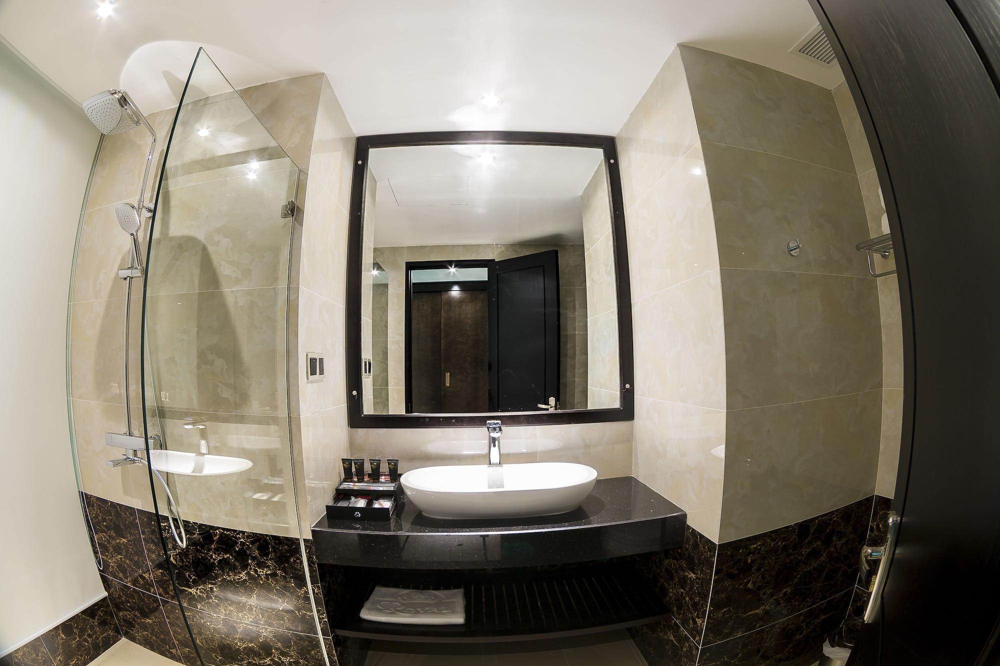 Royal Quang Binh Hotel Ντονγκ Χόι Εξωτερικό φωτογραφία